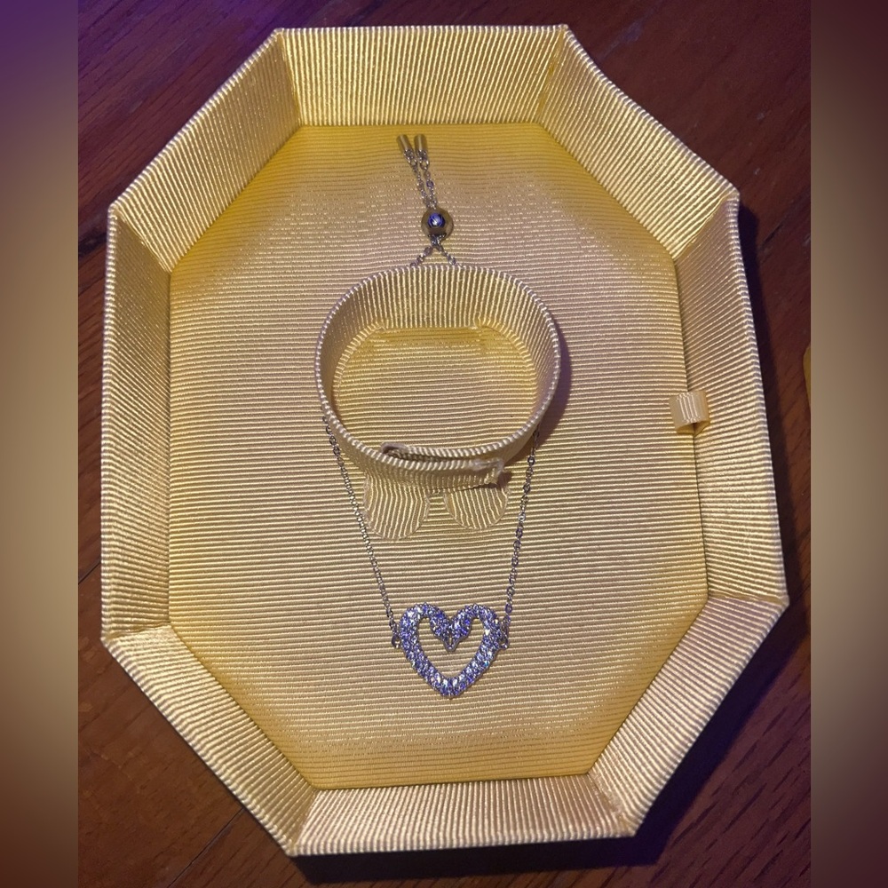 Swarovski Crystal Heart Swan Bracelet in Silver